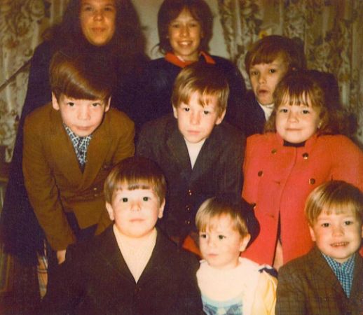 A childhood picture of Arthur Wahlberg along with his eight siblings. 
